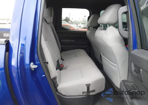 2025 Toyota Tacoma Sr5 4Wd z USA, uszkodzony, nr VIN 3TMLB5JN7SM122689